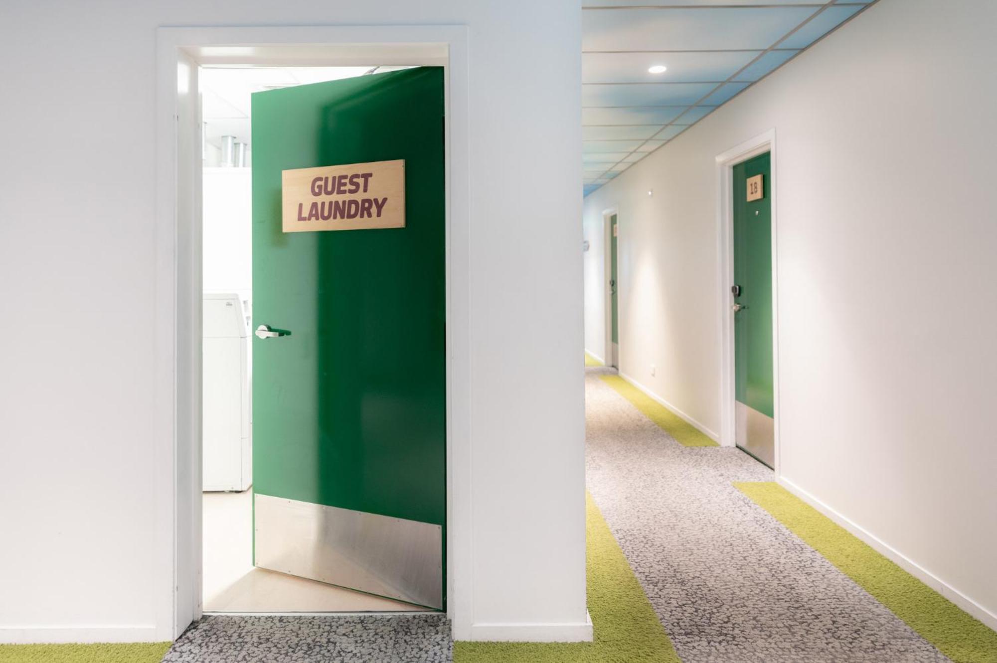 Lylo Christchurch Kültér fotó Laundry facilities at the University of Bath