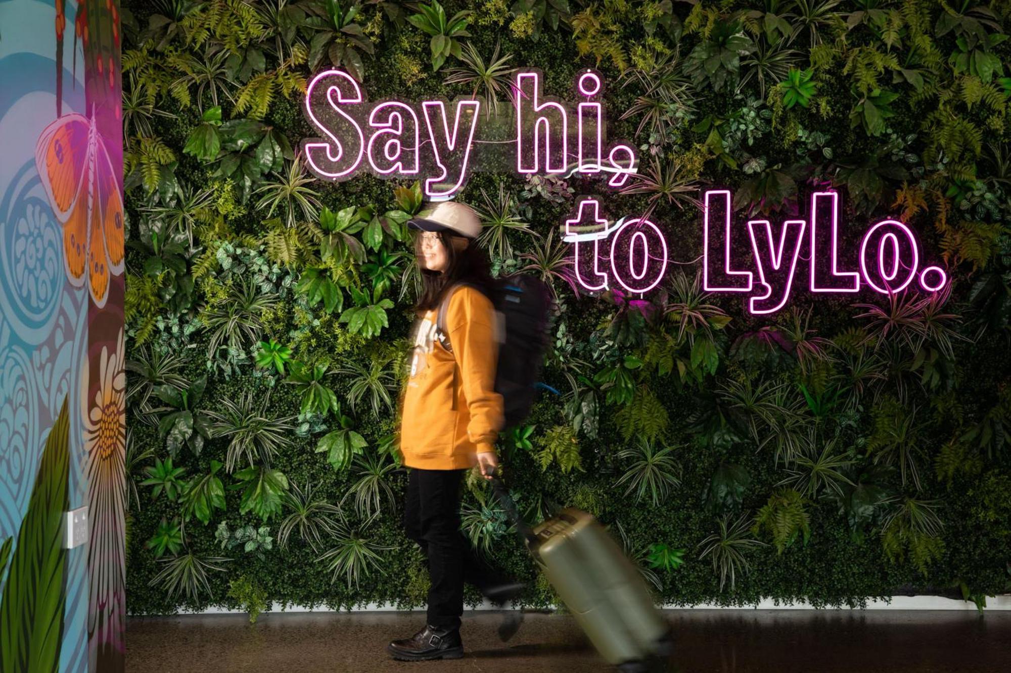 Lylo Christchurch Kültér fotó A living wall at the LyLo shopping centre in Melbourne, Australia
